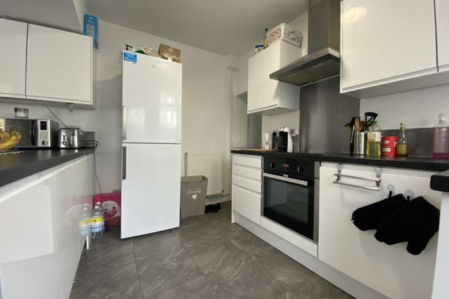 191, Mackintosh Place, Cardiff photo 3