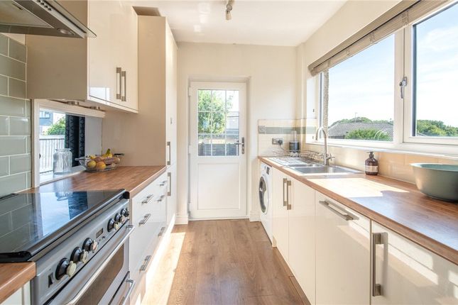 27, Heaton Drive, Bingley photo 4