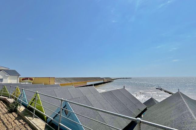 87, Pier Approach, Walton-on-the-Naze photo 3