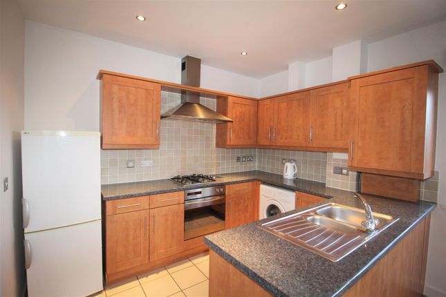 Flat 10, Canute House, Strand Street, Poole photo 4