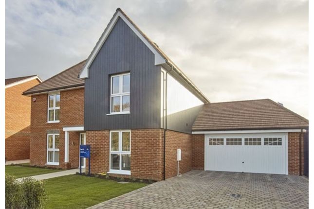 Thumbnail Detached house for sale in Archer Grove, Arborfield, Reading