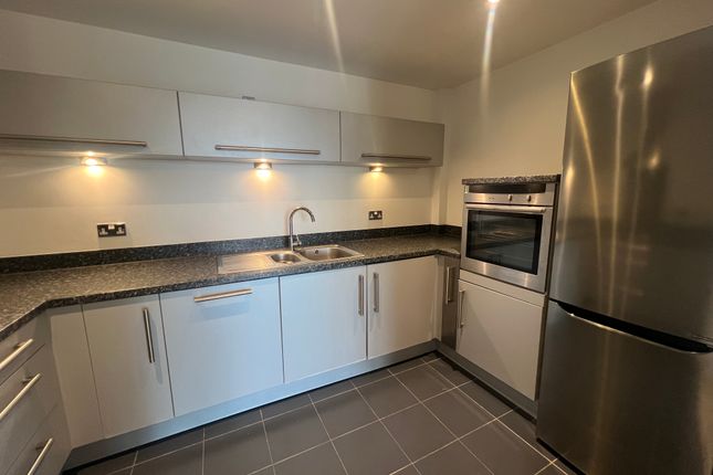 239, Cardiff photo 3