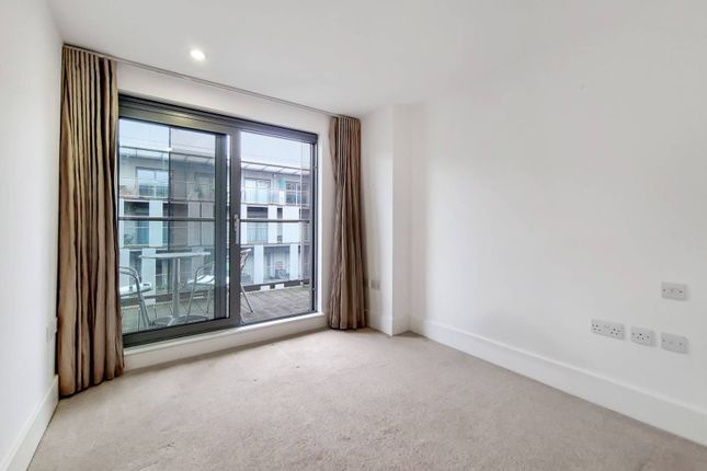 Flat to rent in Royal Carriage Mews, Woolwich, London