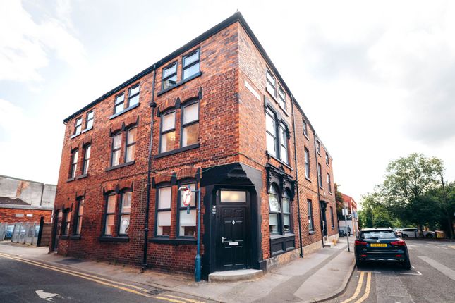 Flat 2, 8 Warrington Street, Ashton-under-Lyne photo 4