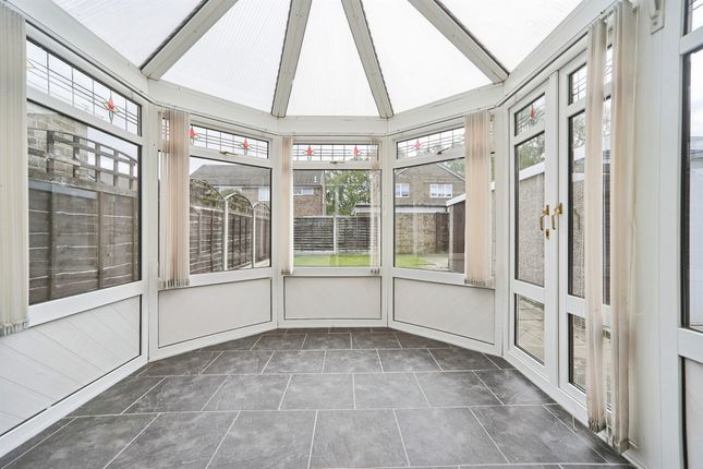 12, Birkdale Drive, Leeds photo 2