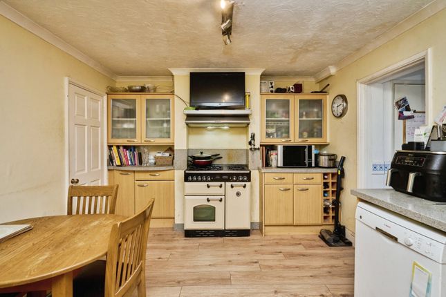 7, Hearn Street, Isle of Wight photo 4