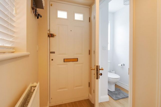 8 Collie Drive, Ashford photo 2
