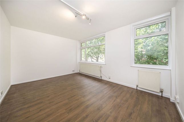 74, Hevelius Close, London photo 4