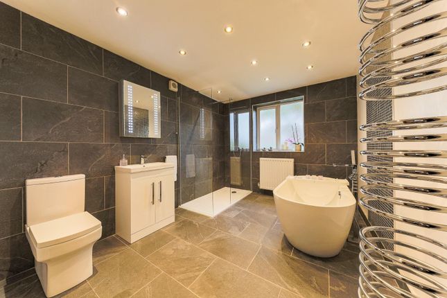 Bathroom.Jpg