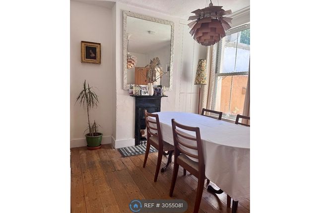Emma Road, London photo 2