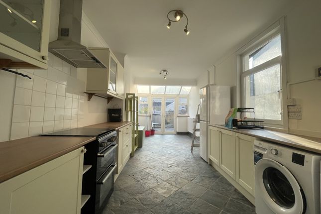 4-bed terraced on 9, Lisvane Street, Cardiff, £2,140/mo