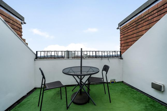 Flat 31B, Heathway Court, Finchley Road, Hampstead photo 2