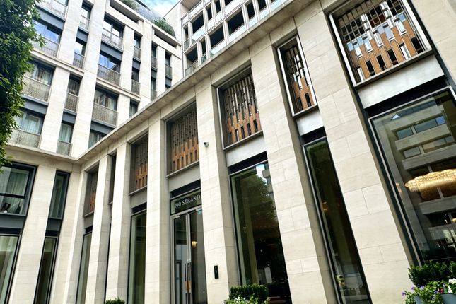 Flat to rent in Savoy House, 190 Strand, London