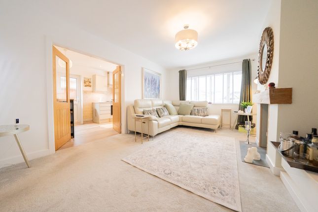 18 School Close, Leicester photo 4
