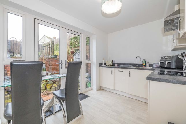 5, Easington Place, Canterbury photo 3