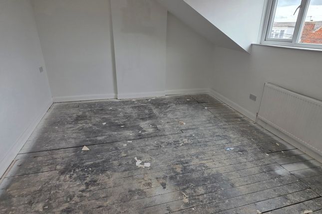 10, Claremont Place, Leeds photo 5