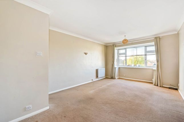 15a, Foxwarren Close, Chichester photo 3