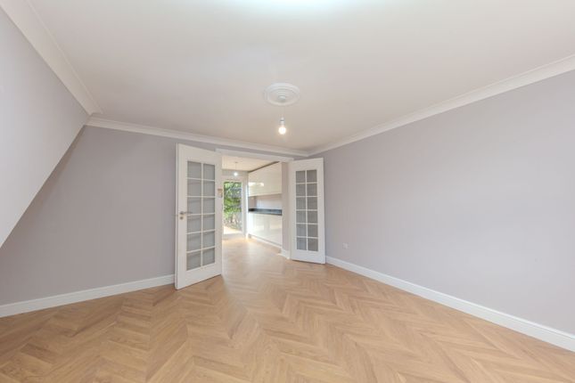 21 Lukesland Avenue, Stoke-On-Trent photo 2