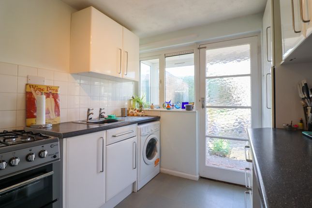 6, Meryon Road, Alresford photo 3