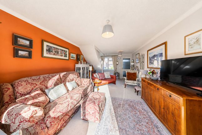 49, Chilcombe Way, Reading photo 4