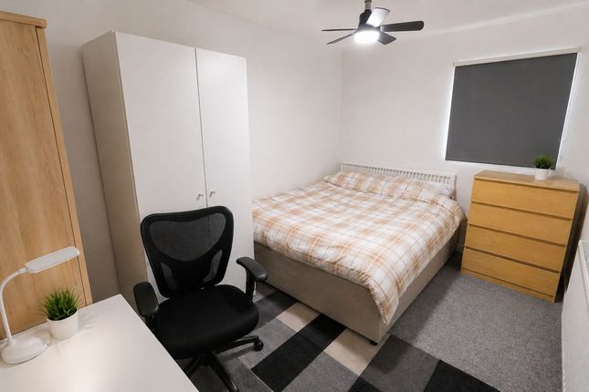 Room 2, 269 St. Agnells Lane, Hemel Hempstead photo 2
