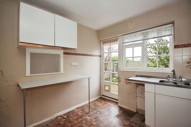 20, Millway Drive, Leamington Spa photo 2
