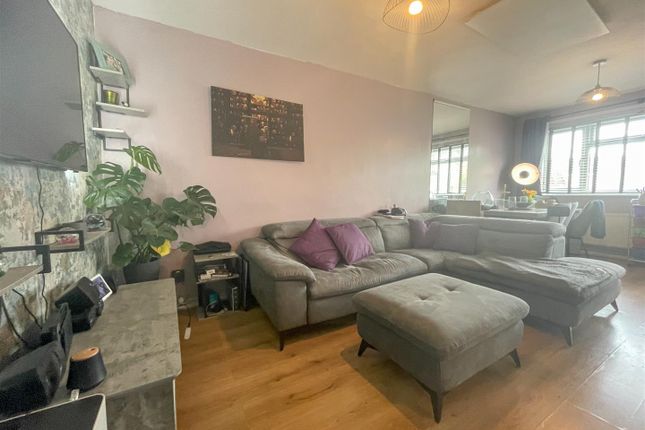 25, Hatherleigh Road, Leicester photo 2