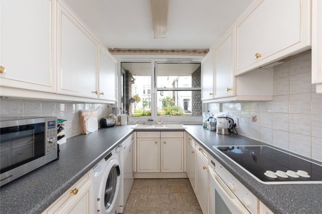 5, Straffan Lodge, London photo 3
