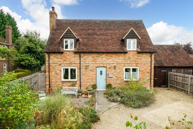 3 bed detached house for sale in Bates Lane, Weston Turville, Aylesbury HP22