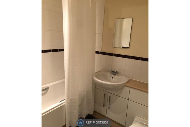 Parkhouse Court, Hatfield photo 5