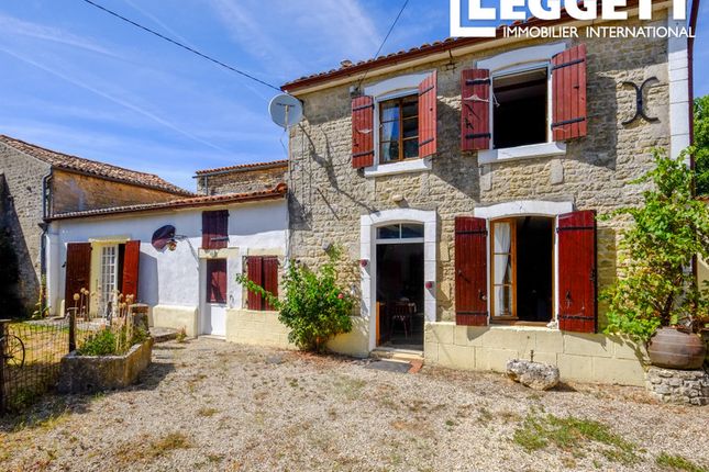 Thumbnail Villa for sale in Coivert, Charente-Maritime, Nouvelle-Aquitaine