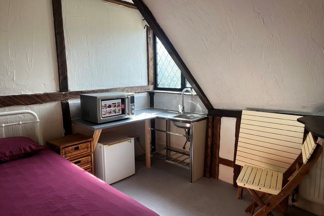 136, Ashford photo 4