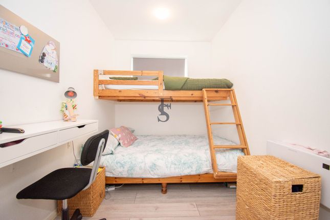 17 Hotoft Road, Leicester photo 4
