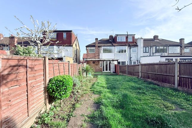 91, Jubilee Road, Greenford photo 3