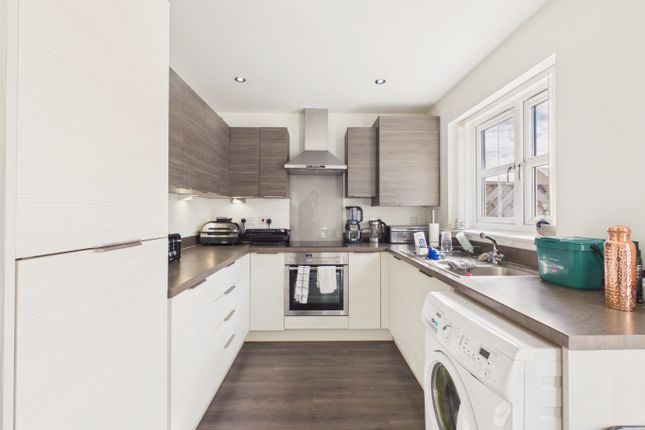 136 Grosvenor Road, Kingswood, East Riding of Yorkshire photo 2