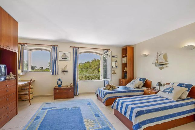 Villa for sale in Draguignan, 83300, France