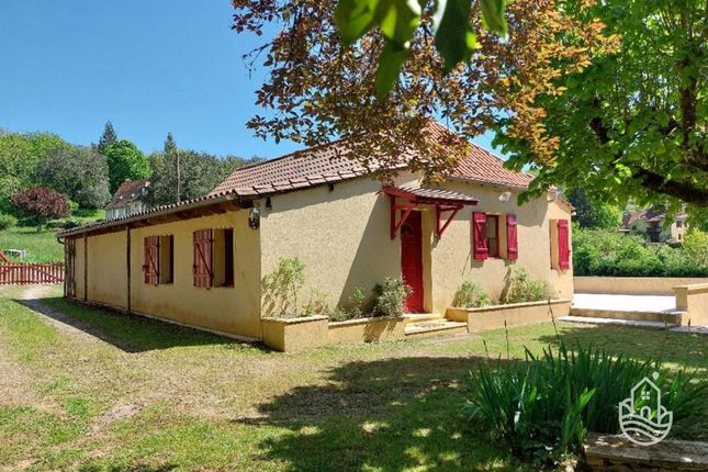 Bungalow for sale in Les Eyzies, Aquitaine, 24, France