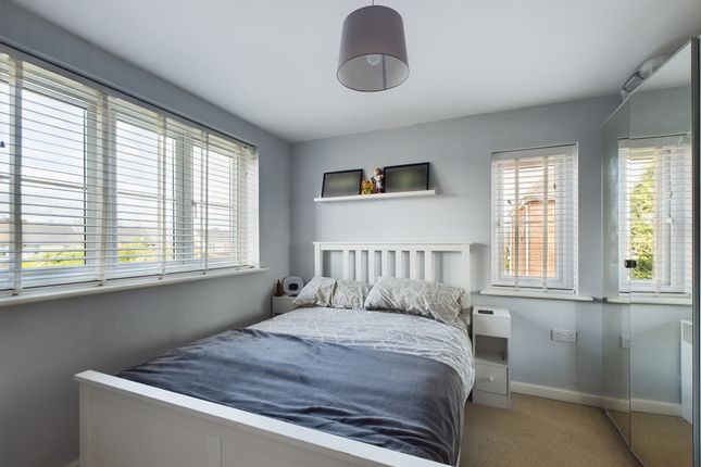Flat for sale in Doveholes Drive, Handsworth, Sheffield