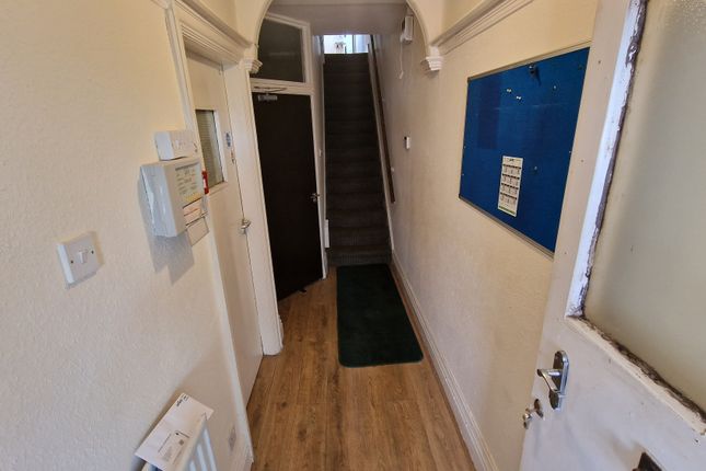 Flat to rent in Balmoral Avenue, Nottingham