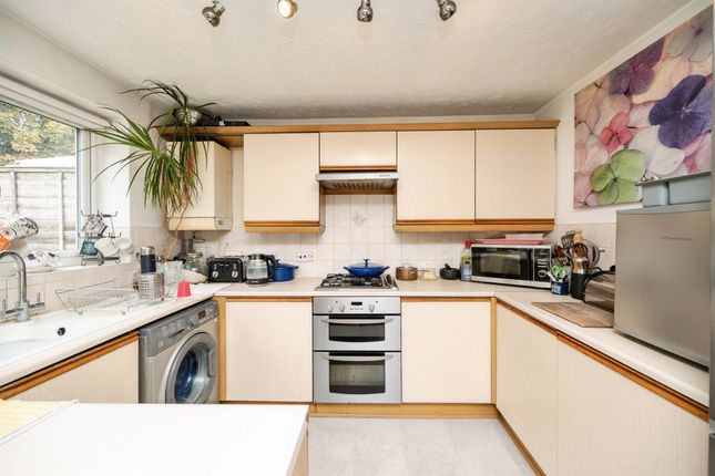 94, Steven Drive, Bilston photo 4