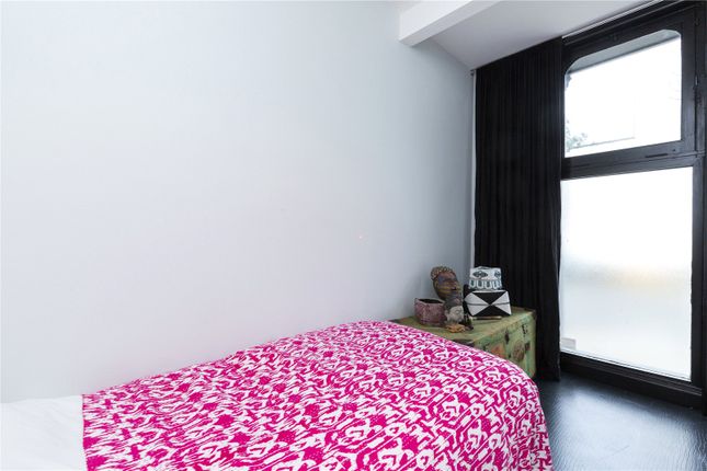 Flat for sale in Bryantwood Road, London