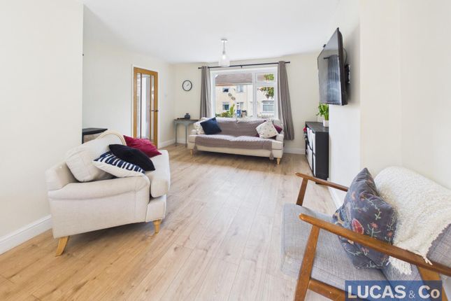 56A, Stad Ty Croes, Llanfairpwllgwyngyll photo 4