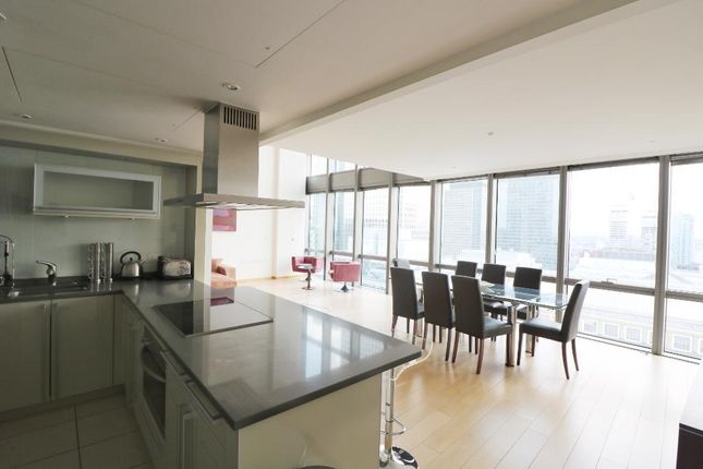 Flat to rent in No. 1 West India Quay, 26 Hertsmere Road, Canary Wharf, London