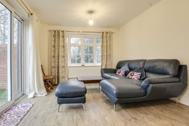 89 Sellars Way, Basildon photo 2