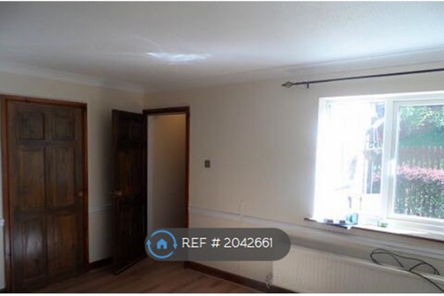Hexham Close, Owlsmoor, Sandhurst photo 5