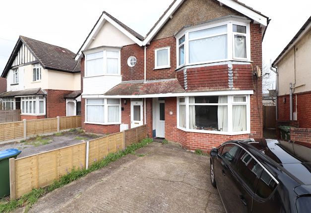 Thumbnail Shared accommodation to rent in Langhorn Road, Southampton