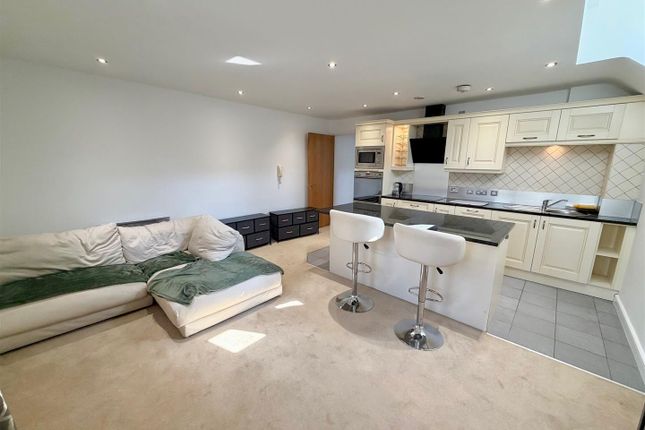 Apartment 10, 2, Wolf Grange, Altrincham photo 2