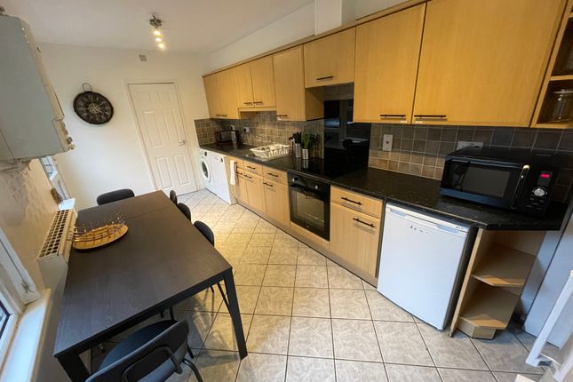 Terraced house to rent in Summerhill Road, Bristol