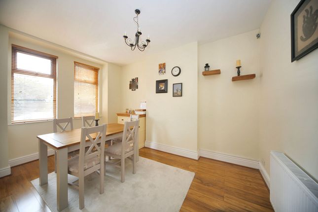 61 Gathurst Lane, Wigan photo 4