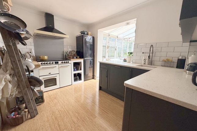 87, Kimptons Mead, Potters Bar photo 3